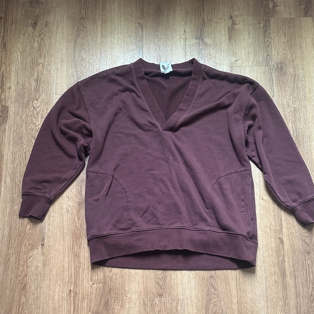 Champion Women's Oversized V-Neck‎ Sweatshirt Size Small